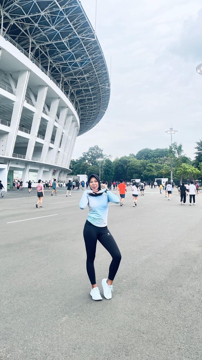 NewClusterOfc's tweet photo. Ga ada yg nemenin joging 😭 https://t.co/z1xjFACy62