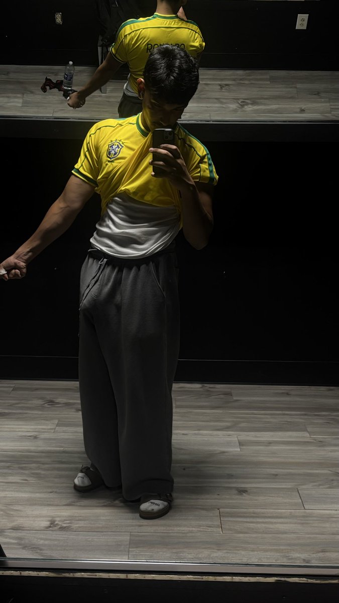 user81937391's tweet photo. Gym 🇧🇷 https://t.co/PXj6ilA93U