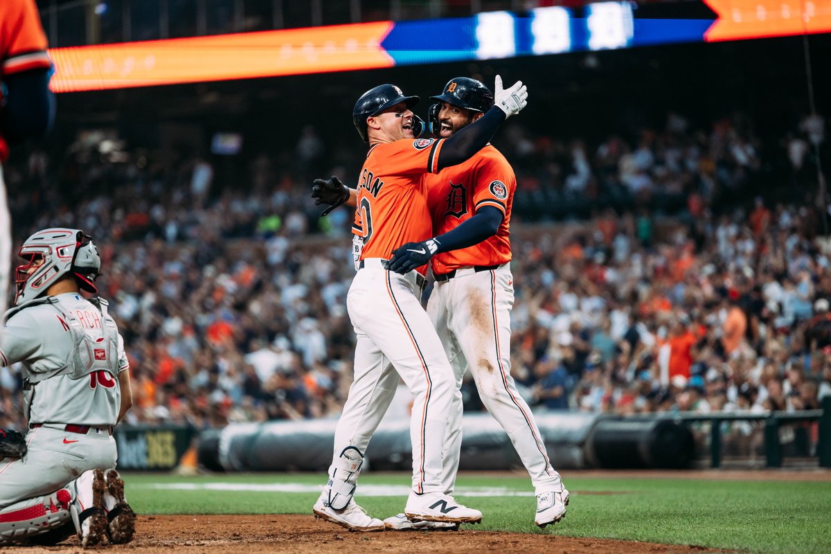 tigers's tweet photo. goodnight chat 😌 https://t.co/wk9xuSUBdO