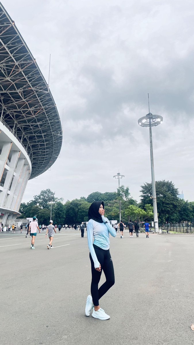 NewClusterOfc's tweet photo. Joging bareng aku yuk 💨 https://t.co/fD6kUvcWbR