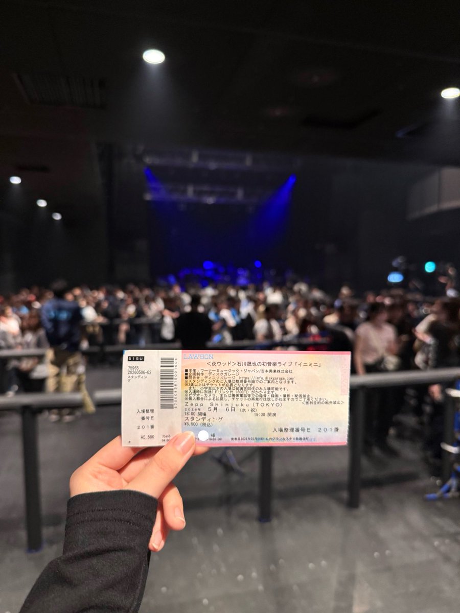 faamga_'s tweet photo. 黒目茶目分かれてるのガチすぎて好き
これつけてライブいきます( ᴖ_ᴖ ) https://t.co/m5VaKoIxgH