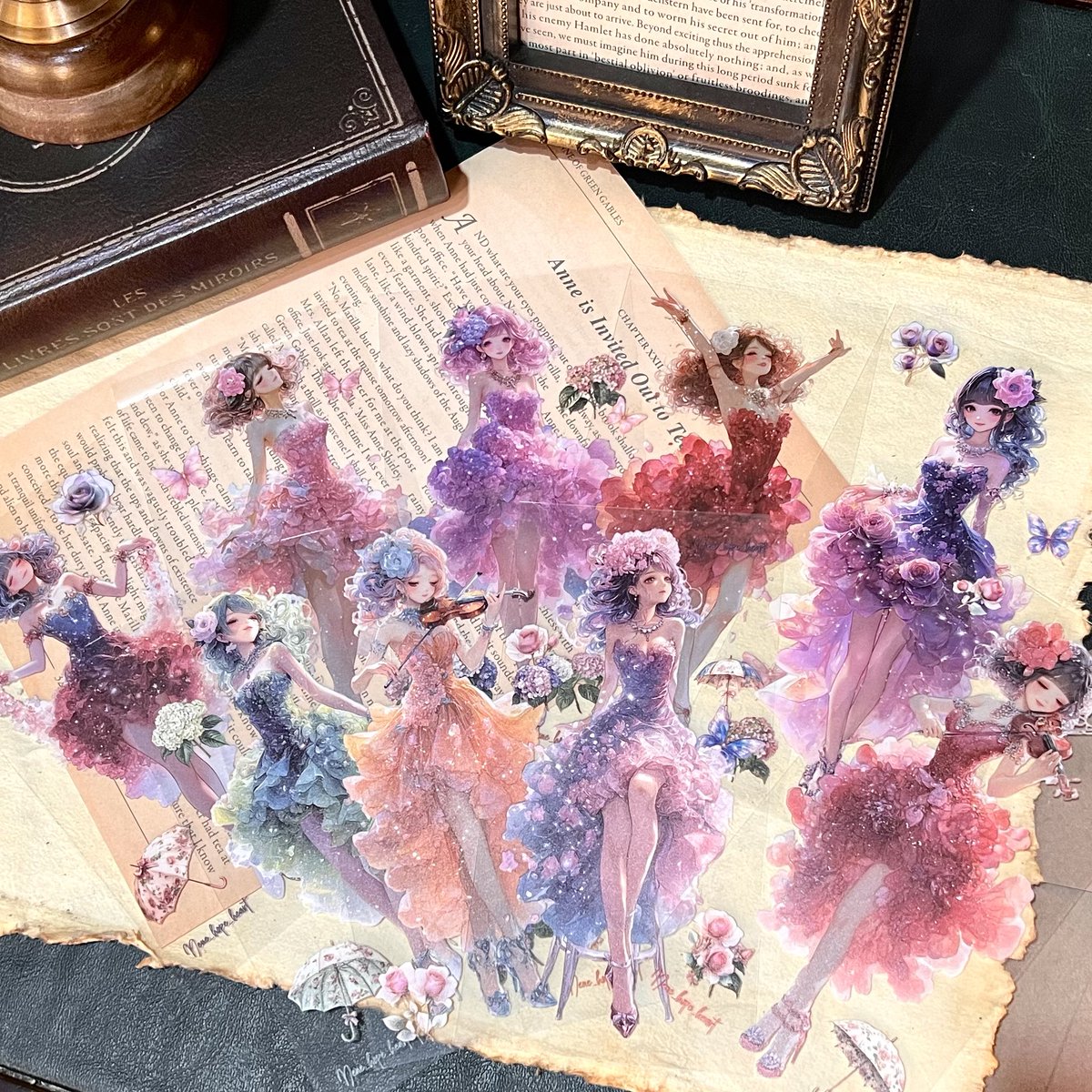 fairynote_info's tweet photo. 物語の先には───
nene_hope_heart様のアイテム販売中です
コラージュだけでなく
#シーリングワックス などと組み合わせても
楽しい #コラージュ アイテム
人気アイテムは残り僅か
ノベルティも残り少なくなっております
是非実物をご覧ください
#FairyNote https://t.co/Tk642kfKY4