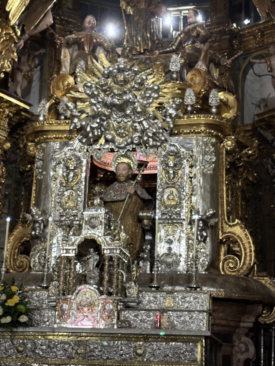 padrehayen's tweet photo. Regreso a casa lleno de gratitud, admiración y cariño por la gran nación española, tan amable y acogedora. El Camino de Santiago me ha llenado de luz y de esperanza. ¡Dios bendiga a España! https://t.co/0hZ3PU6jz8