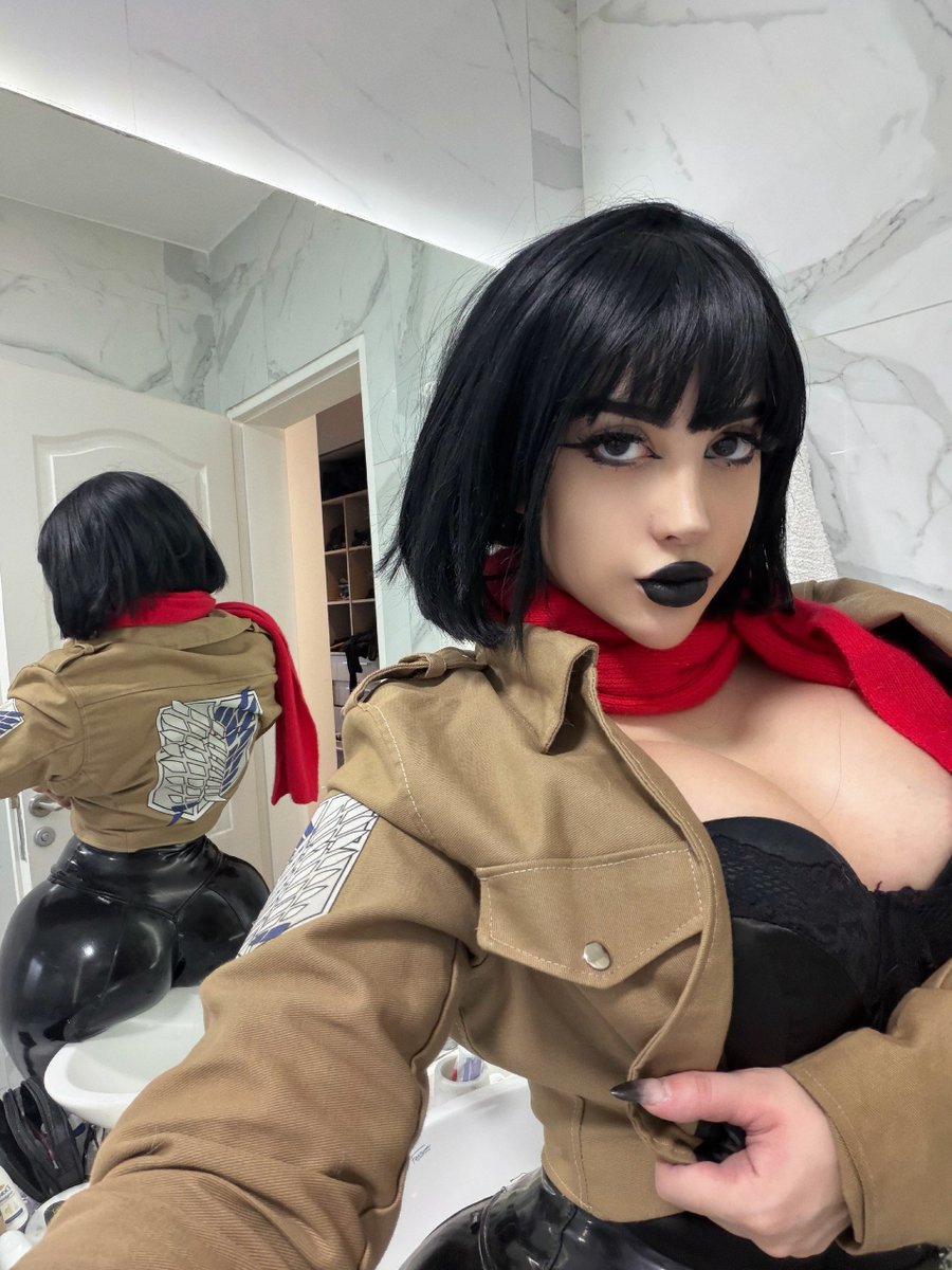 dmitmz's tweet photo. Your official goth Ackerman gf❤❤ https://t.co/0CxkA70Jtv