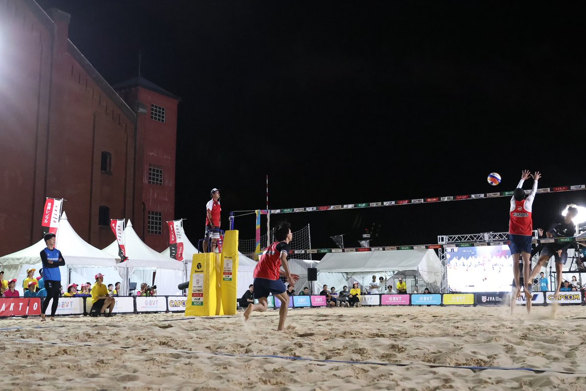 Wolfdogs_NAGOYA's tweet photo. 🐺MATCH REPORT🐶

アクティオビーチバレーボールエキシビションマッチ横浜 SV.LEAGUE MEN🏖️🏐

練習不足の不安もどこ吹く風!!
#山田脩造/#山崎彰都 ペアが健闘の第3位「インドアで培った能力を発揮できた」

試合レポートはこちら👇
https://t.co/y70YQw5SCa

#ウルフドッグス名古屋
#WOLFDOGSNAGOYA https://t.co/C20HYtVWVv