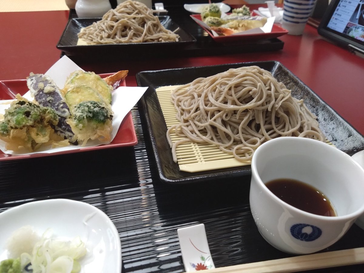 mtvalley51's tweet photo. 門前そば 藤木庵@長野市

天もり蕎麦。
老舗の安定感がすごすぎて無言で完食しました。 https://t.co/cCTxXBcNMc