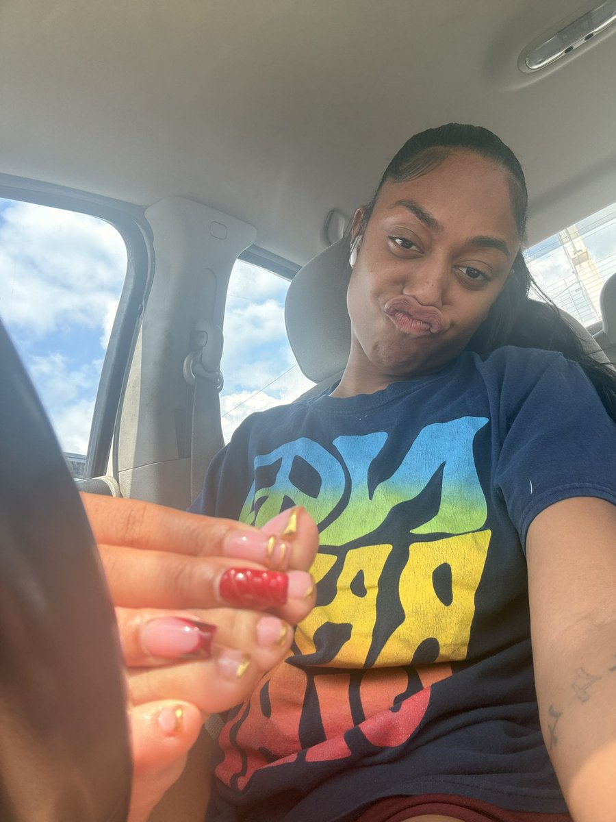 QueenMinded_'s tweet photo. this the only freebie twitter getting💋😭 https://t.co/aQvZ51TsjG