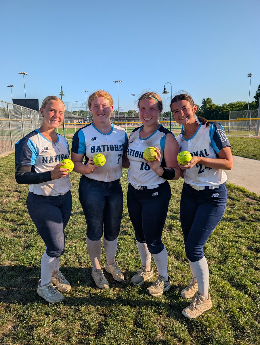 NeNational18U's tweet photo. Keep up the fight girls! Back at it tomorrow  for bracket play. LET'S GO!!! 🥎 
@UFAThunder https://t.co/7rVfFVf8ZT
