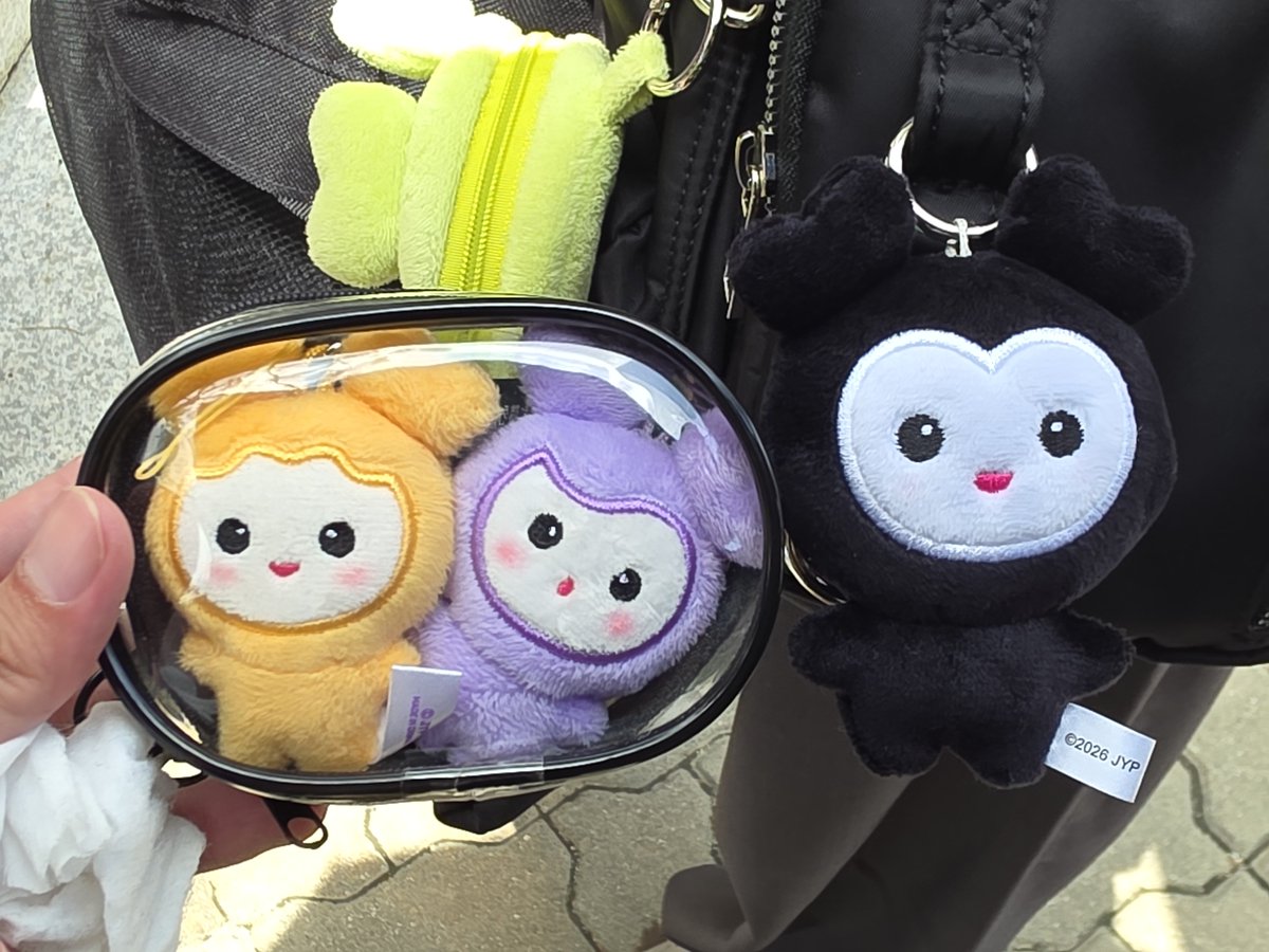 oncekiba's tweet photo. IT'S SO CUTE 😭😭😭 https://t.co/1godrB5iOq