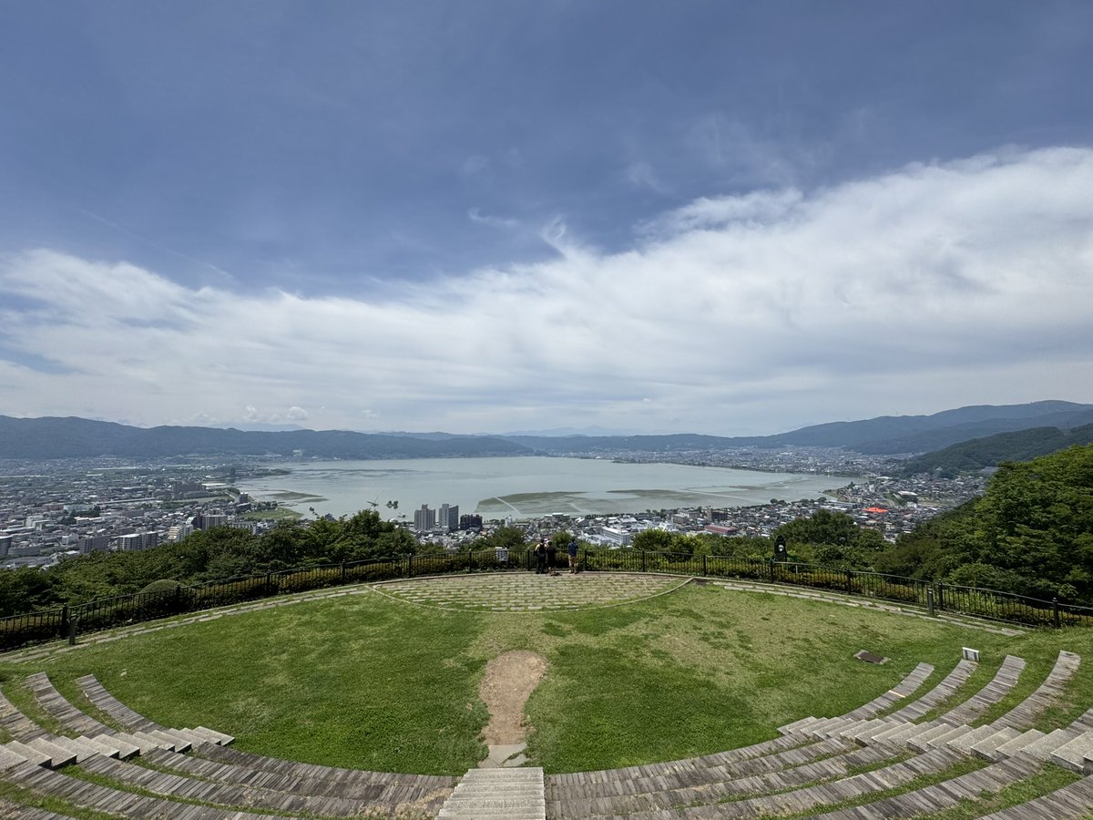 fukutan25's tweet photo. 家族旅行で聖地巡礼 https://t.co/jK2pEi8WzV