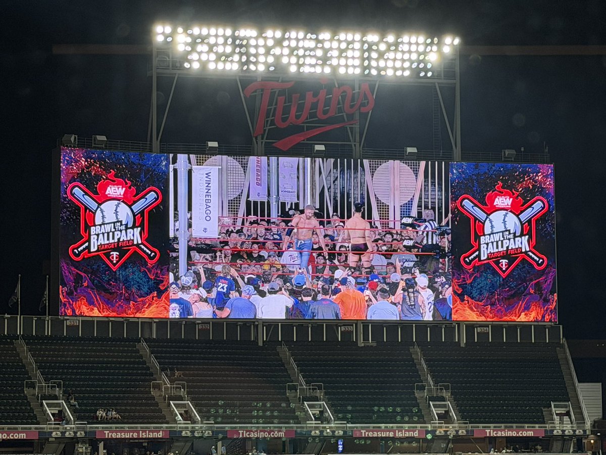DanHayesMLB's tweet photo. We have AEW live from Target Field. #MNTwins https://t.co/iwW6Ux4LYw