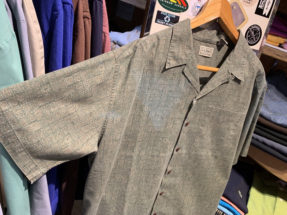 outsidekawasaki's tweet photo. USED L.L.Bean
Pattern Open Color
Short Sleeve Shirts
-Cotton-
Size L
XLぐらい
Price ¥6930 Taxin
#川崎 #川崎駅 #川崎駅東口 #京急川崎 #南武線 #京急 #古着 #川崎古着 #神奈川古着 #川崎アメカジ #llbean #エルエルビーン #開襟シャツ #オープンカラーシャツ #柄シャツ #アメカジ https://t.co/Najwa0xUEZ