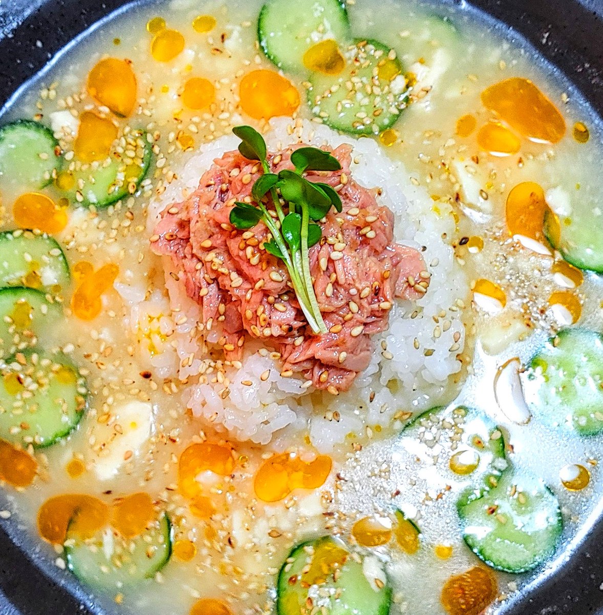 hee20211112's tweet photo. 今日も清涼感🧊た～～っぷりの、
冷や汁🥣や特製パフェ🍨 etc...
ひんやりメニューたちと共に
お待ちしておりますっ＼(^^)／♩

ほっとひと息つきにぜひぜひ🌈 https://t.co/BRnWMNyzUJ
