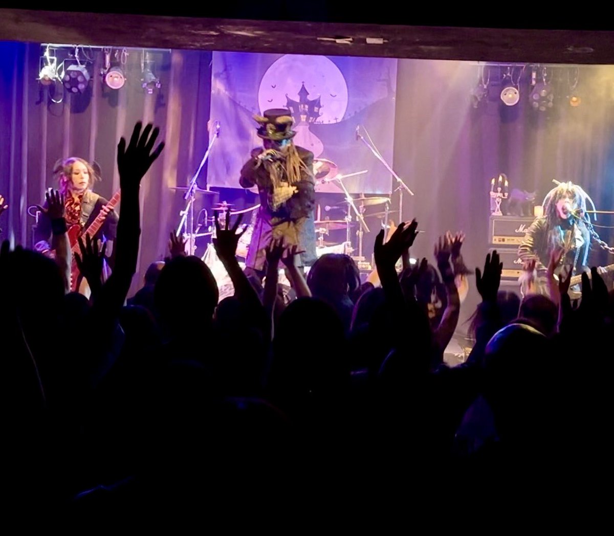 LeetspeakM's tweet photo. 昨日はHOLIDAY NEXT NAGOYA「Leetspeak monsters　SUMMER TOUR 2026 愛知公演」、名古屋fiveStarsインストアイベントありがとうございました！

💀🦇次回SHOW🔩🐺
7月12日　心斎橋CLAPPER
Leetspeak monsters　SUMMER TOUR 2026 大阪公演
🎫前売チケット
https://t.co/6FrT41Bavt https://t.co/Lum6e4IVgR