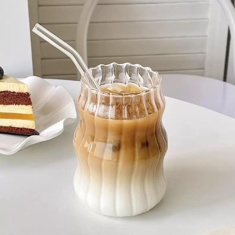 faeputri's tweet photo. biar makin cantik ngopi dan irit😋😋😋
https://t.co/7TU3GeQA4H https://t.co/xCYvKOh1hm