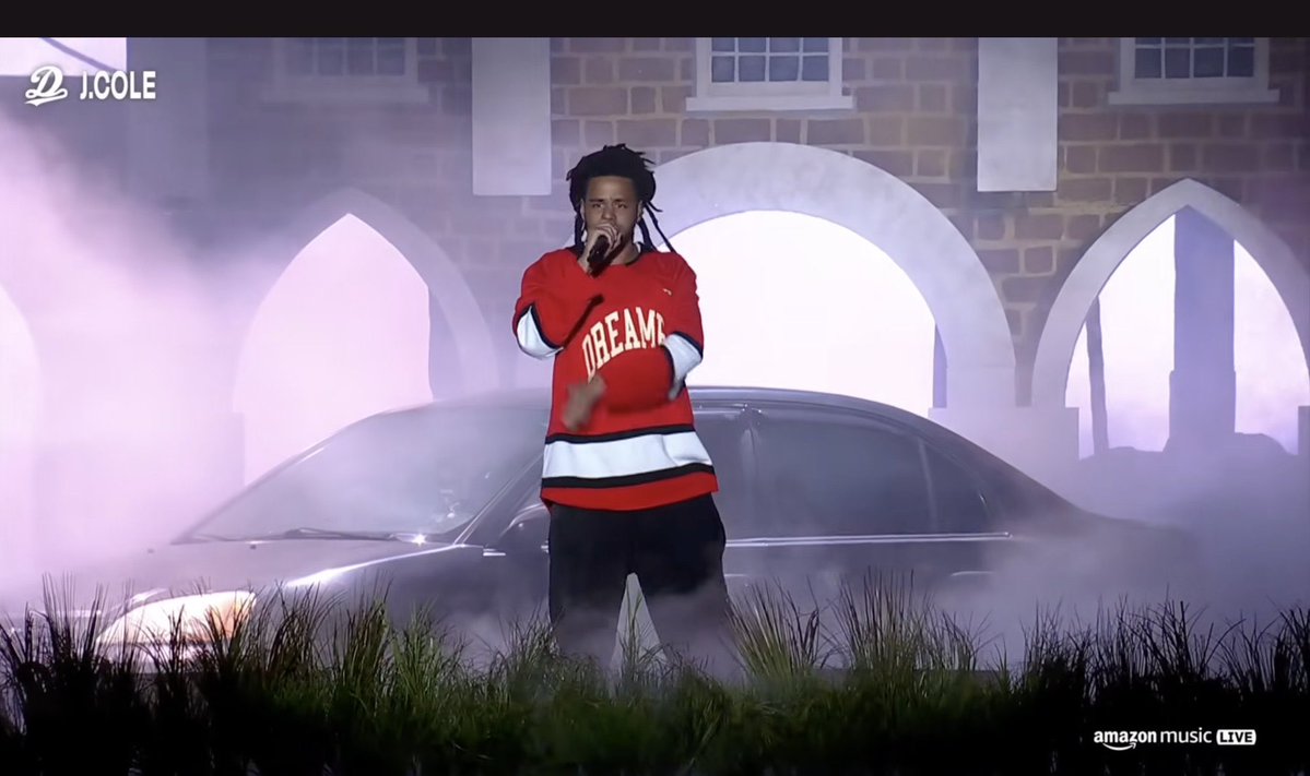 coleworldcharts's tweet photo. get your miserable and parasocial ass out of here. this shit won’t work this time. https://t.co/ebmBK37PQI