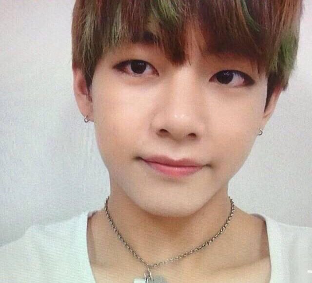 vaebrie's tweet photo. hes so sweet https://t.co/vORkWm7YFj