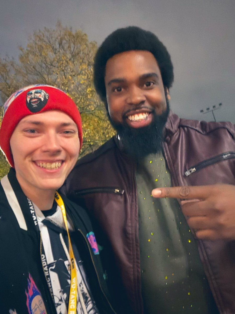 TheRealDudja's tweet photo. Me and Daniel Curtis Lee, AKA Cookie from Ned’s Declassified School Survival Guide https://t.co/NM1MpPKx3s