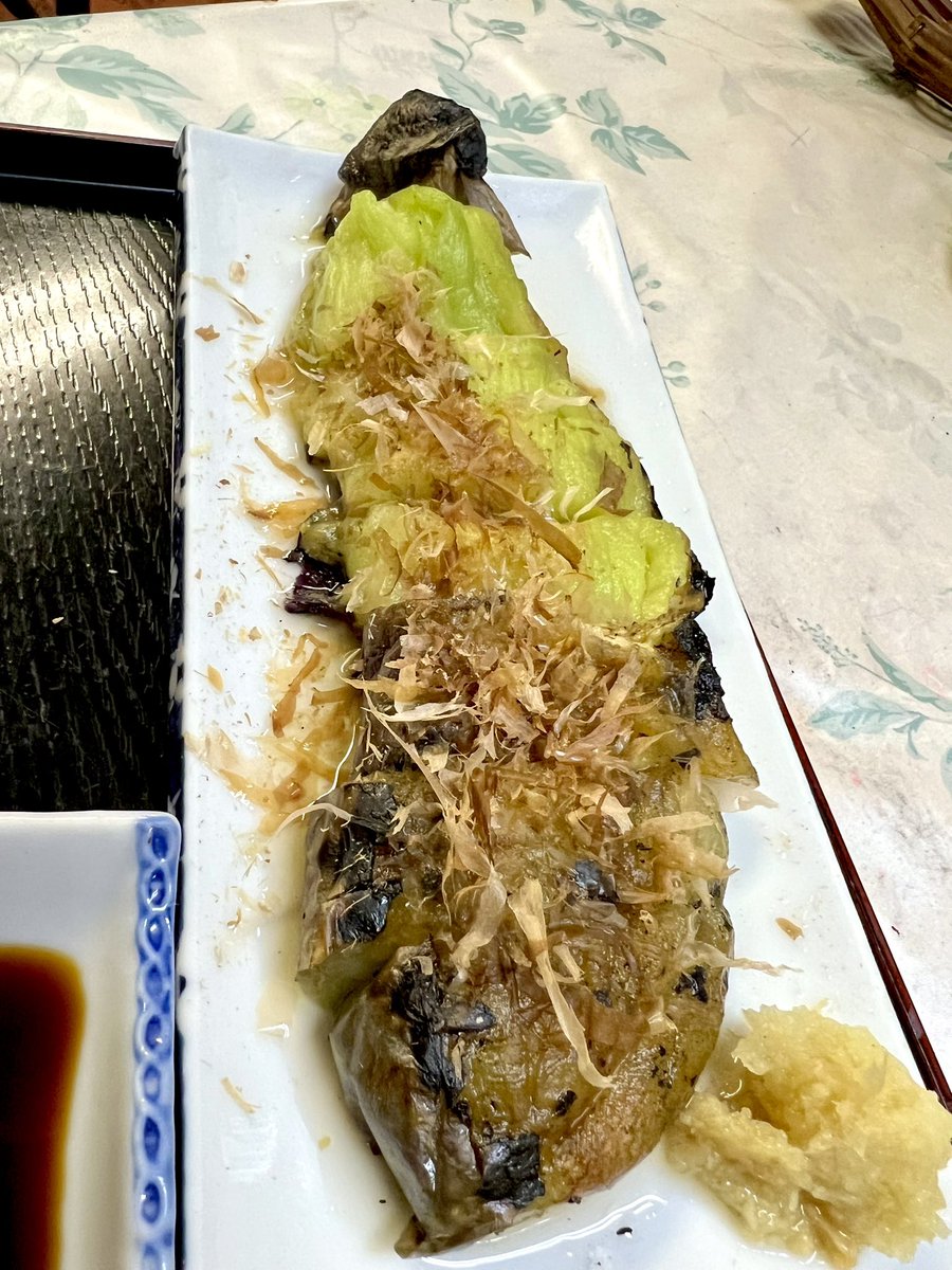 tolagen's tweet photo. 名古屋市松原町の味の店にわへ。名古屋の友人おすすめの店へハシゴ酒。厚みがあって歯応え抜群のはまちの刺身と焦げが香ばしく甘い焼きなすを肴に日本酒の花陽浴と賀茂鶴を。旨みを噛み締めながら。鰻も食べたかった。 https://t.co/agTk42IE3E