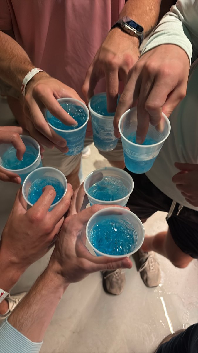 MikeAshley40's tweet photo. Tapped into 1 million blue guys with @BTtheAnimal @Dnew0 @JohnAshleyd3 https://t.co/JtinzGine8