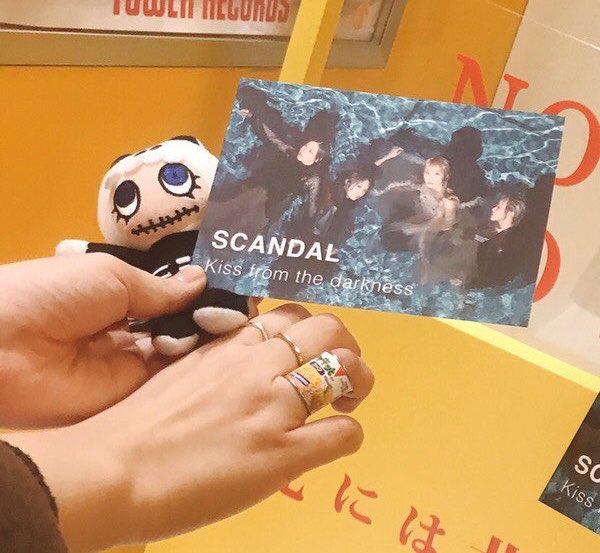 Nono_sca's tweet photo. 暇なので唐突な自慢
1️⃣感謝祭ライブの時、まだ鍵パカしていたころのインスタアカウントに来たりなちゃんからのいいね♡
2️⃣りなちゃんからの爆レス
3️⃣マボロシの色違いキャン太を持っている https://t.co/kUJfT007mT