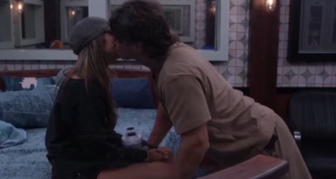 TheBigBroTea's tweet photo. ICYMI we already got a Lyric and Rome kiss on the live feeds #bb28 https://t.co/kqSanSqLsy
