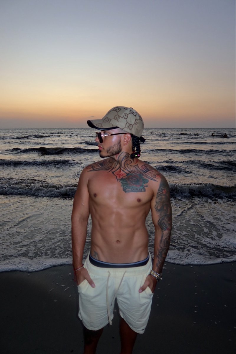 kevin_9619's tweet photo. 🔥⚡️ quien quiere ir a la playa ? 😏 https://t.co/uqSxRidzFl