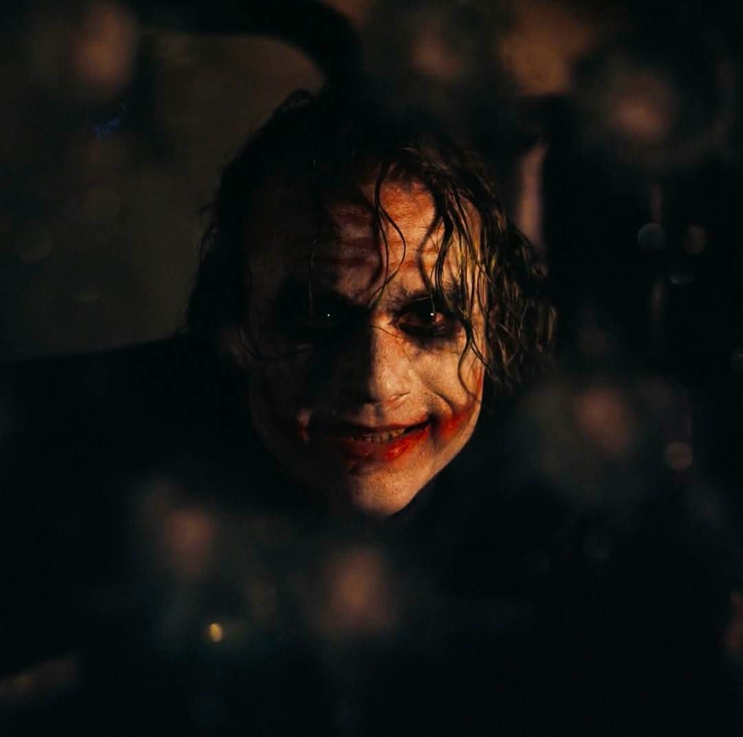 kahaanist's tweet photo. "Does it depress you? To know just how alone you really are?"

🎥 The Dark Knight- 2008, Dir. Christopher Nolan https://t.co/zfTmf1duqA