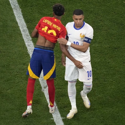 MadridXtra's tweet photo. 🚨🗣️ Thibaut Courtois: “I think the winner between Spain &amp; France will WIN the World Cup.” https://t.co/EfxvsP2y7J