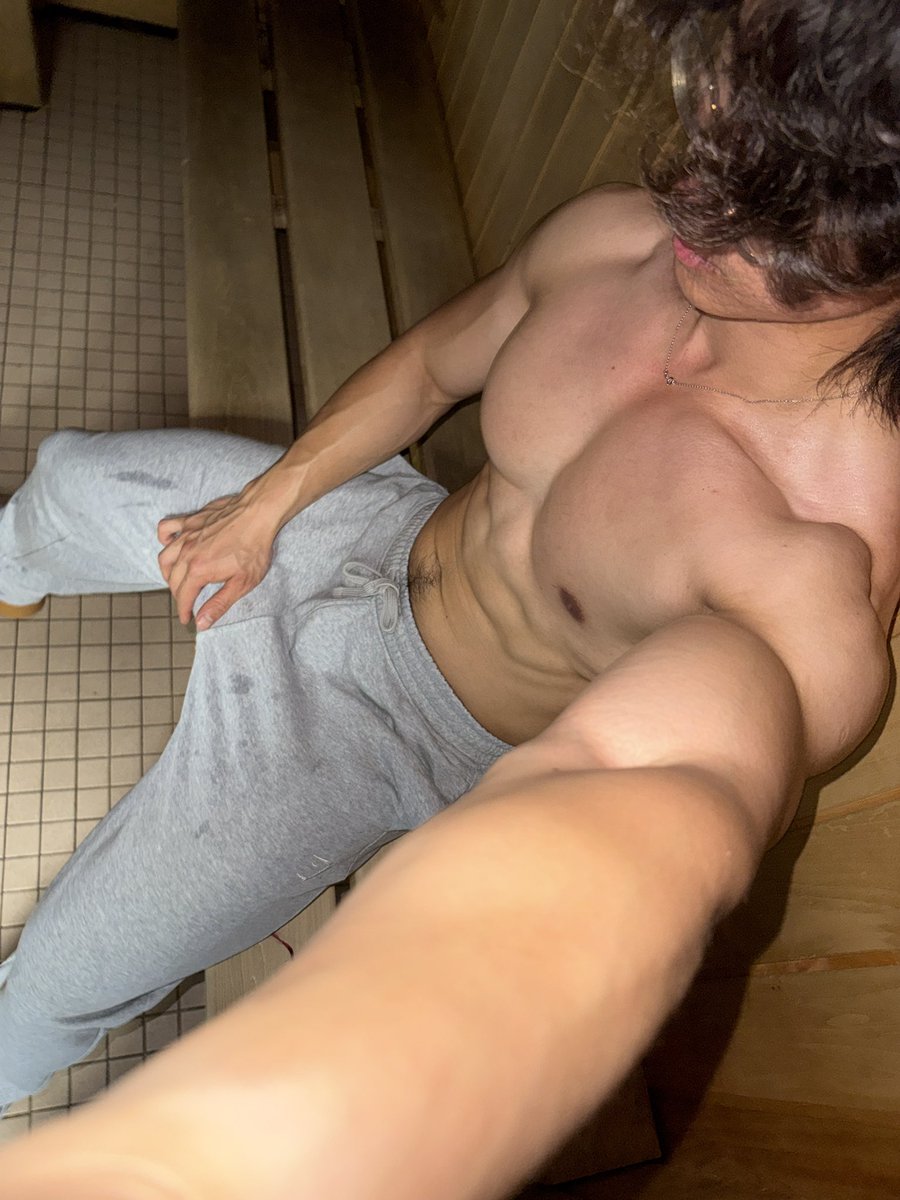 Pharmafit247's tweet photo. sauna https://t.co/4BFjUlz807