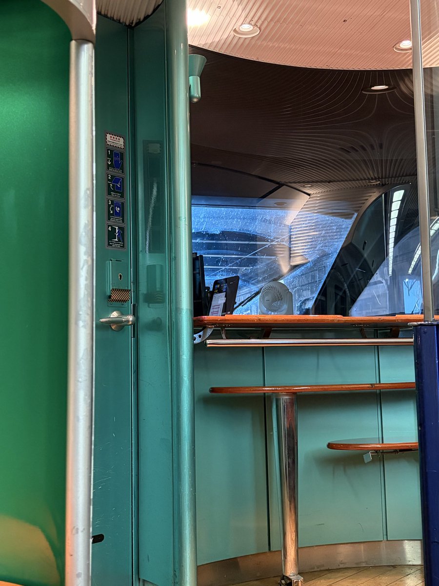 flyerbird0303's tweet photo. 883系のグリーン車、実は初めてなのです。 https://t.co/DBRmcENXxS