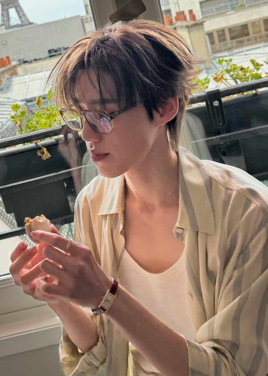 vvddodls's tweet photo. เบบี๋ที่เลิ้บๆมาการองสุบๆ🤏🏻

PP KRIT AT BALENCIAGA COUTURE55
#Balenciaga55thCouturexPPKRIT
#BalenciagaCouture 
#Balenciaga #PPKritt https://t.co/YbxCNbDT4L