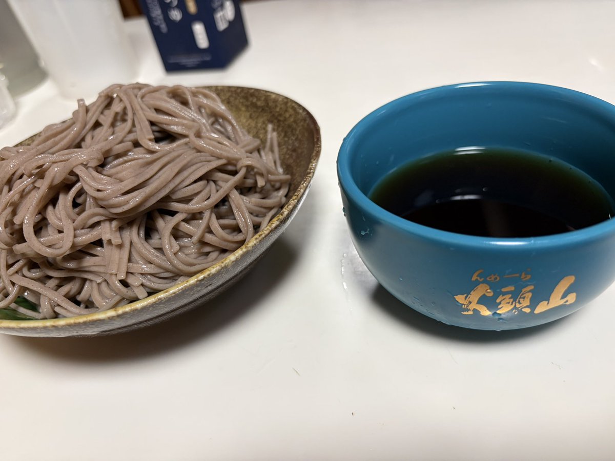 gyaskida_gt's tweet photo. 数年ぶりに使ってみたミニ丼！

＃山頭火
#一風堂 https://t.co/5FbTUfXlSh