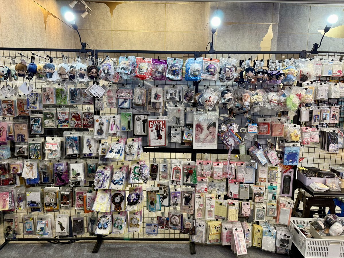 ELLEShop25's tweet photo. ใครที่มางาน #YBookFair11 แวะมาหากันได้ที่ MRT ศูนย์ประชุมแห่งชาติสิริกิติ์ นะคะ อยู่ทั้ง 2 วันเลยน้า
มีสินค้าใหม่หลายรายการเลยค่า! 💪✨

🗓️วันที่ 11-12 กรกฎาคม 2569 | 09.00 - 20.00 น.
📍MRT ศูนย์ประชุมแห่งชาติสิริกิติ์ (Metro Mall ฝั่งใกล้ทางออก3-4)

แวะมาหากันได้นะคะ💕 https://t.co/nOSW88wgSy