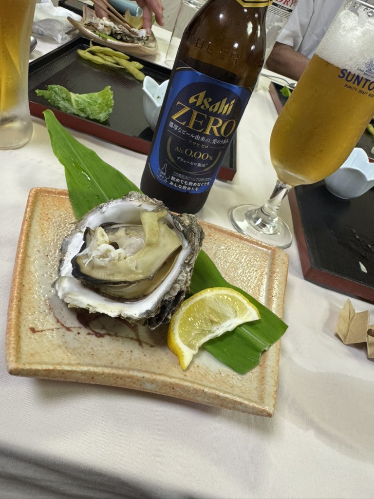 TECH6767's tweet photo. 二日酔いだけど牡蠣美味すぎて酒飲みてぇ https://t.co/58IGkg4FP4
