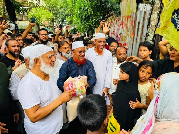 drkarimbd's tweet photo. Honourable Leader of the Opposition in the National  Parliament  and Bangladesh Jamaat-e-Islami Ameer, Dr. Shafiqur, Rahman visited the flood-affected areas of the country. He also distributed aid among the flood-affected people. https://t.co/lcMZwwRaVf