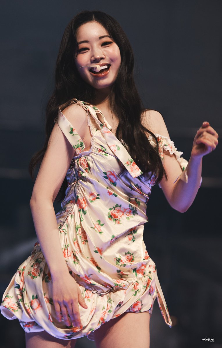 MAINSTAGE_tw's tweet photo. 260710 오늘도 화이팅~ 🫶
#DAHYUN #다현 #ダヒョン #트와이스 #TWICE #THISISFOR @JYPETWICE https://t.co/F6BNZsG9Y4