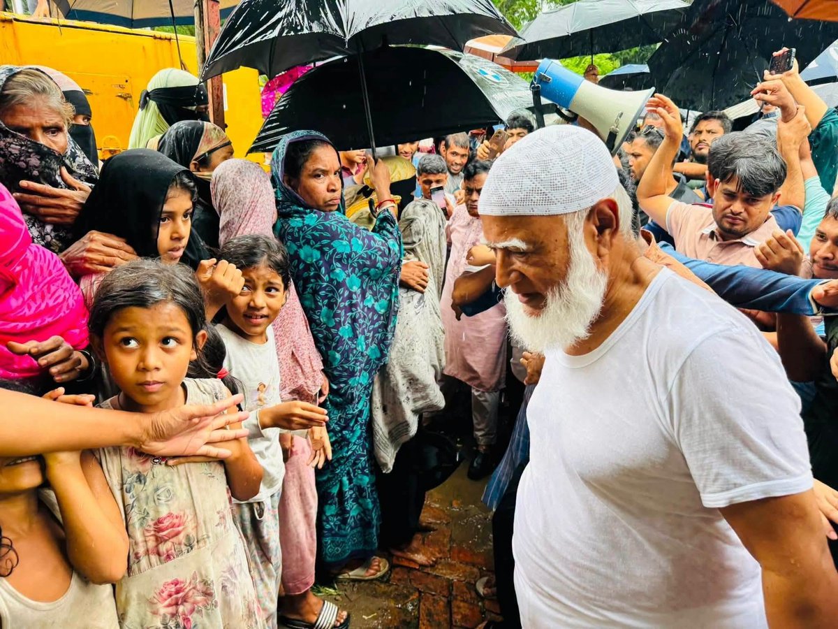 drkarimbd's tweet photo. Honourable Leader of the Opposition in the National  Parliament  and Bangladesh Jamaat-e-Islami Ameer, Dr. Shafiqur, Rahman visited the flood-affected areas of the country. He also distributed aid among the flood-affected people. https://t.co/lcMZwwRaVf