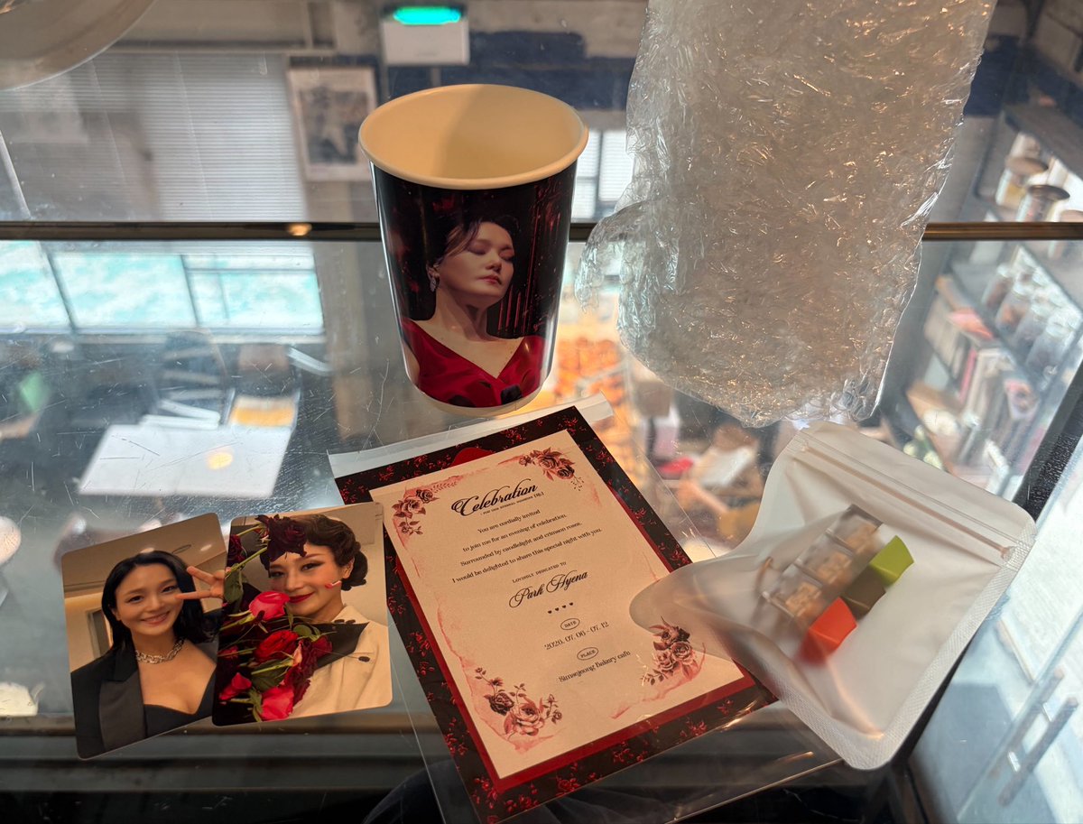 odette614_'s tweet photo. #우리의_혜가_뜬_날
#CELEBRATION_for_our_HYE 
혜나님 생일 축하드려요🧡❤️
특전이랑 사진 너무 예뻐요 준비해주셔서 감사합니다😌 https://t.co/r49K8luGih