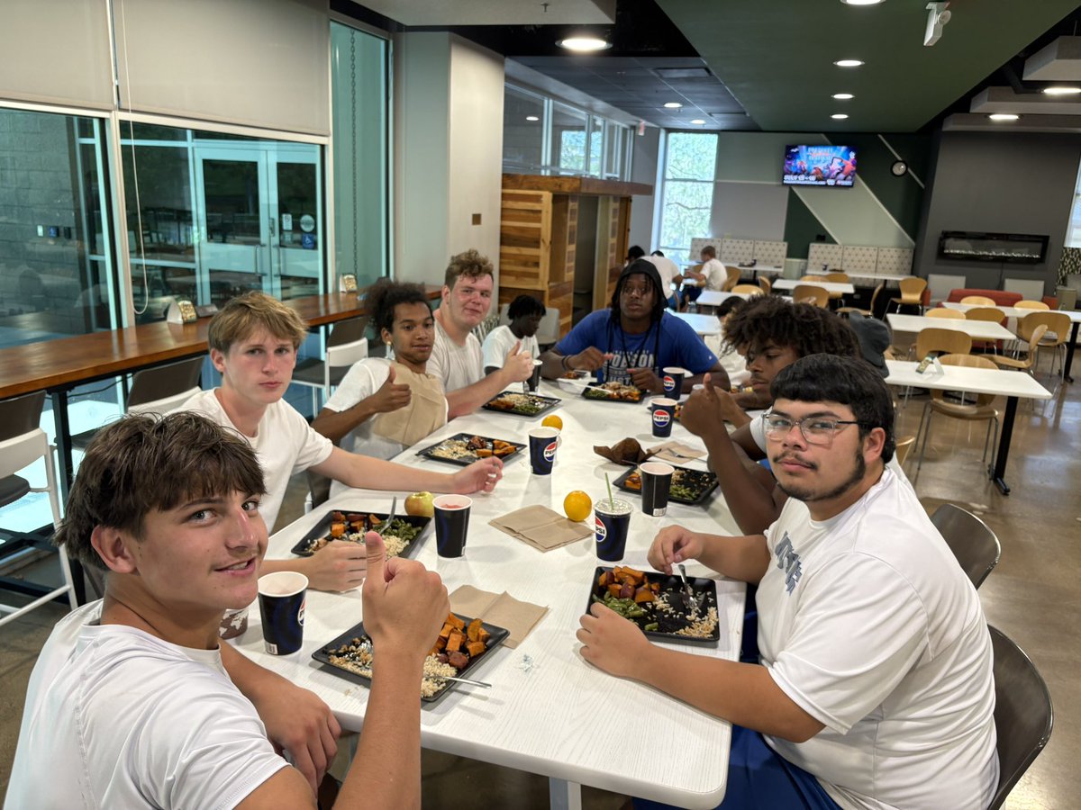 DobsonFootball's tweet photo. Making connections
@CoachNewcombe @DobsonAthletics https://t.co/SNx4YQsZCd