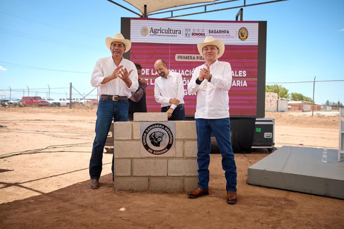 AlfonsoDurazo's tweet photo. Duplicamos la capacidad de la Cuarentenaria ganadera de Agua Prieta con un proyecto estratégico en la frontera para fortalecer la comercialización del ganado sonorense.

Con esta ampliación, seguimos impulsando más capacidad, valor agregado y mejores oportunidades para nuestras y nuestros ganaderos, con el respaldo de nuestra presidenta @Claudiashein.

#Sonorasetransforma #Tierradeoportunidades