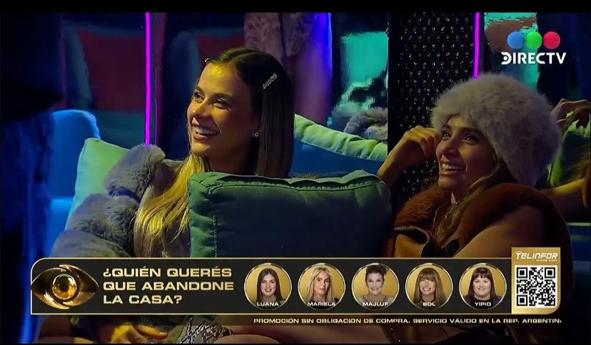 SofiChinaaa's tweet photo. me agarro un bajón verlas y saber que en menos de 2 meses no las vamos a ver mas juntas 24/7 🥺💔 
#Solzia https://t.co/3g1yNaE31w