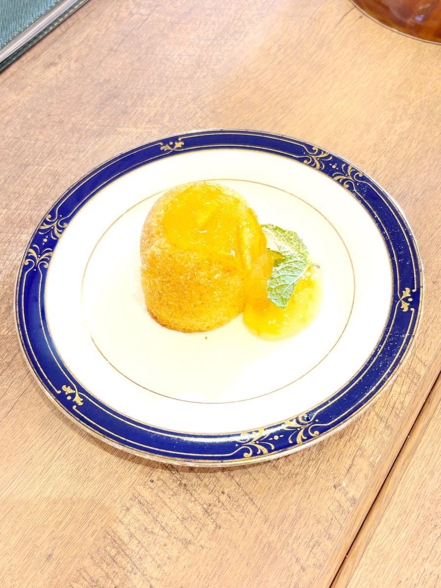 mione_kirara's tweet photo. ・夏限定ノーザンブルーベリーフィズ (ノンアルコール)
・ポットスチルスモークディッシュ
・グリーンピースとパルメザンチーズのポタージュ
・ゴールデンプディング(マーマレードソース)
#リタズキッチン
#ritaskitchen
#ニッカウヰスキー余市蒸溜所 https://t.co/VUPbvvbCTY