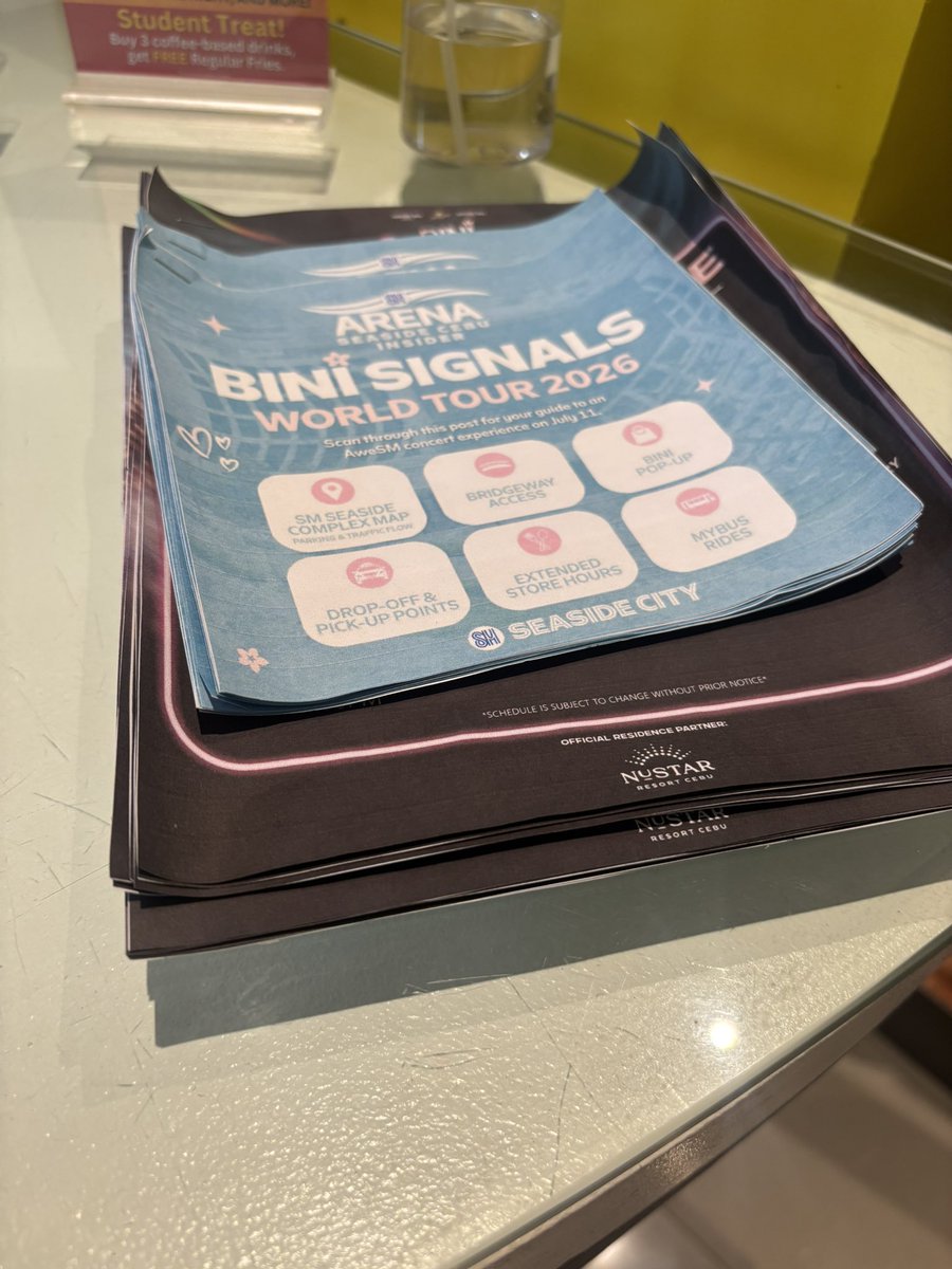 KelmaLang's tweet photo. Got even more excited when I saw these sa front desk!! ‘Yung mga hotels/airbnbs around the area pala may pa-ganito. Grabe BINI mahal na mahal!!! See you in a bit, our walo!!! 🌺

#BINI_SIGNALS_WORLDTOUR_2026 #BINI_SIGNALS_CEBU https://t.co/q85UQ1hS8z