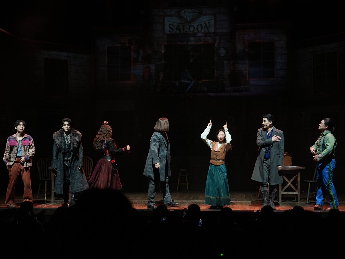 Lyn3215's tweet photo. 20260710 #웨스턴스토리 #NOL유니플렉스1관 #김도빈 #원종환 #홍기범 #최수진 #이채원 #이동희 #신은호 
애완방울뱀  킵해놓은 술 5억짜리 흰그림 ㅎㅎㅎㄹㅋㅋㅋ https://t.co/z7ODaTCta9
