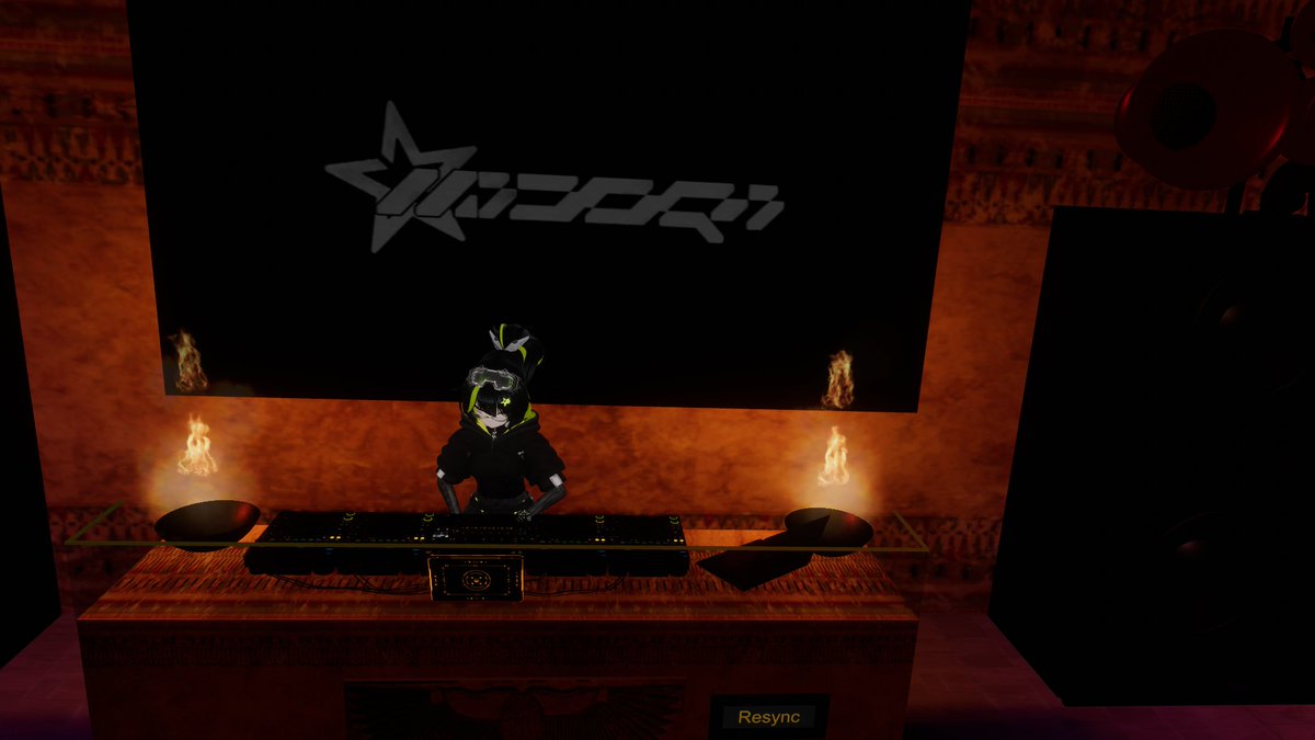 SeraAkai's tweet photo. VR_EGYPT Techno Dayはじまりました！
１番手は久々登場のMidoriです。
厳かな雰囲気でスタートです！
 #VETD https://t.co/Rt2zhGHDxI