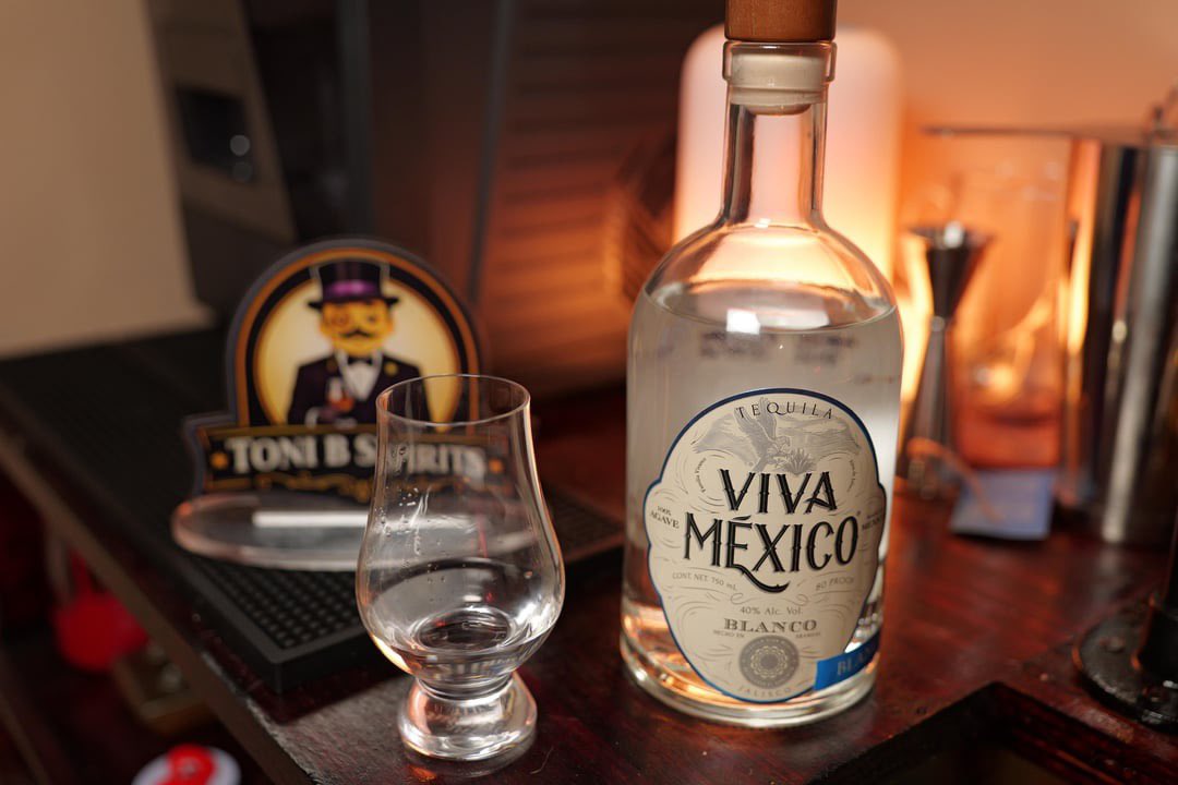 anthuan_b's tweet photo. 🇲🇽 Just dropped my full Viva México Blanco review on Reddit! 🥃

Is this one of the most underrated blancos out there? 👀

Check out the full review and let me know what you think! 🇲🇽🥃

#Tequila #VivaMexico #ToniBSpirits https://t.co/MiyRLhXGNM