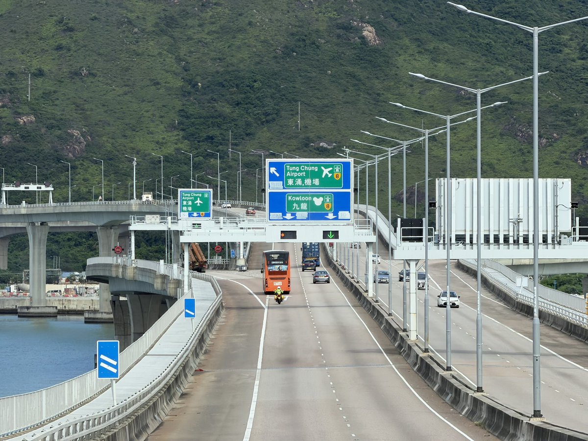 suyang1113's tweet photo. 22 hours in Hong Kong🇭🇰 https://t.co/tGF2Mw0WbM