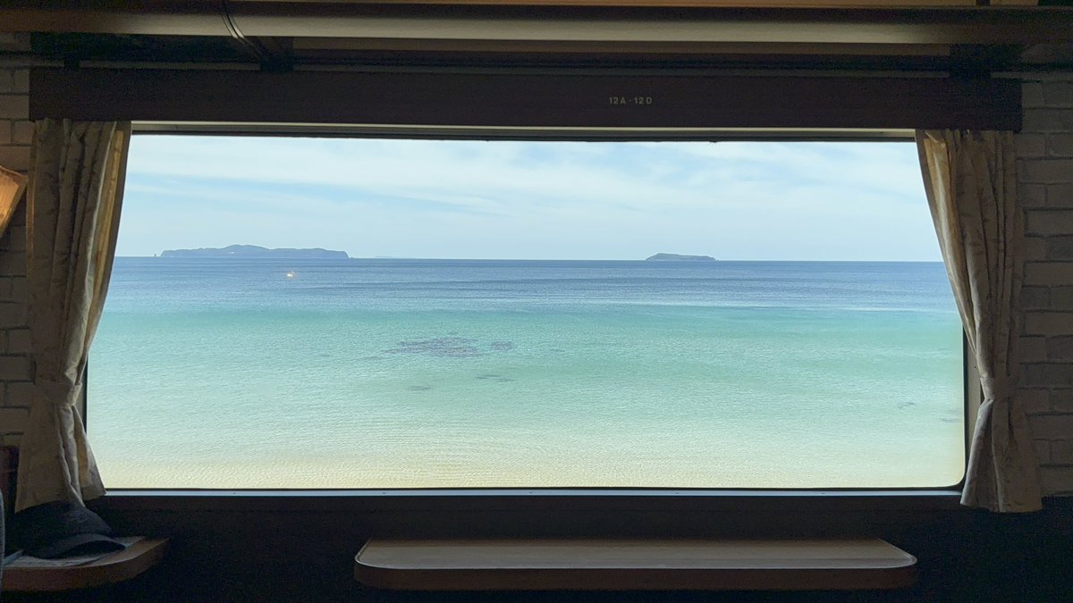 HU_tekken's tweet photo. 機会に恵まれて山陰線の観光列車〇〇のはなしに乗車しました
東萩発の便は仙崎支線にも入ります
目の前の青い日本海の絶景を満喫し、キヤ141にも遭遇
広島へ帰る新下関からのこだま号はまさかの500系V7編でした　
モウオナカイッパイデス https://t.co/5WaIdxrtHd