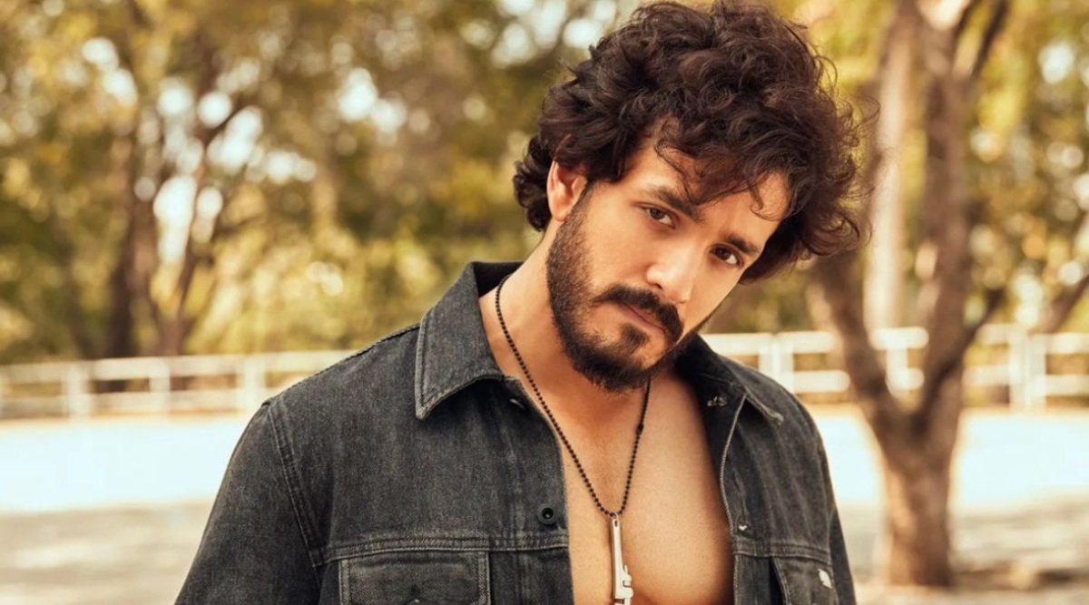 CineAuraX's tweet photo. Worldwide Pre-Release Business of #AkhilAkkineni Films 🔥
• #Lenin – ₹24 Cr**
• #Agent – ₹36.20 Cr
• #MostEligibleBachelor – ₹18.50 Cr
• #MrMajnu – ₹22.08 Cr
• #Hello – ₹32.00 Cr
• #Akhil – ₹42.00 Cr https://t.co/bSrS4Kr4ll
